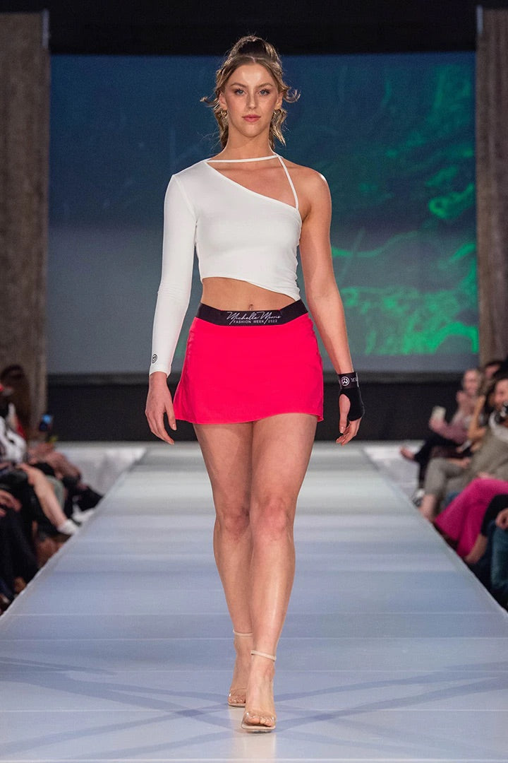 Mid rise Pleat Back Skirt